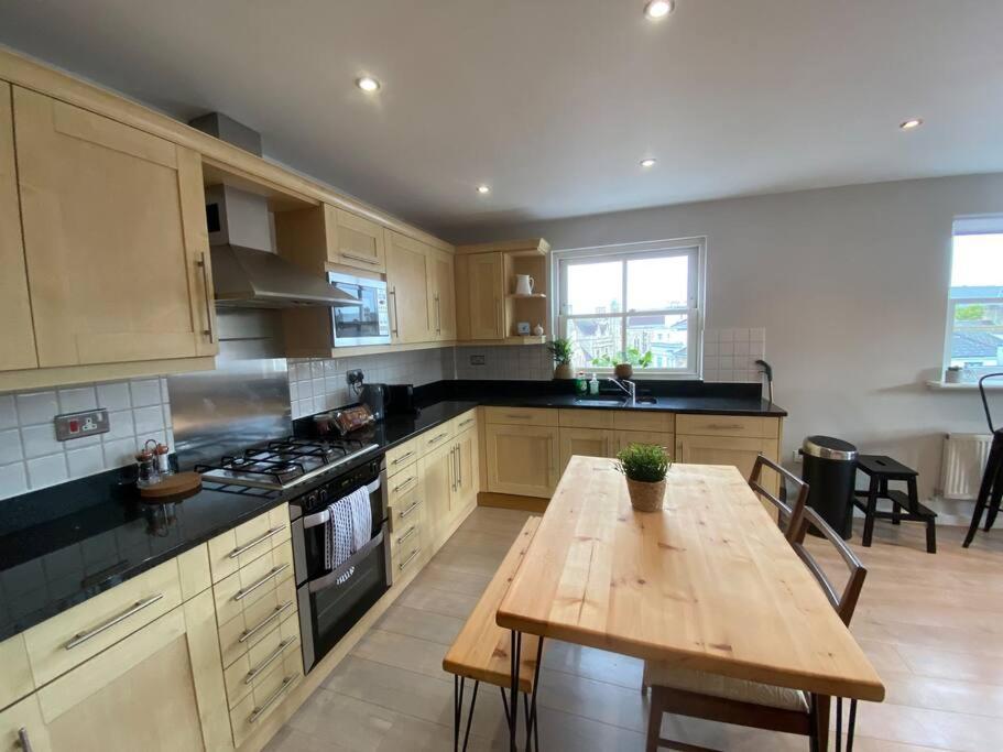 The Penthouse, Winchester Eksteriør bilde